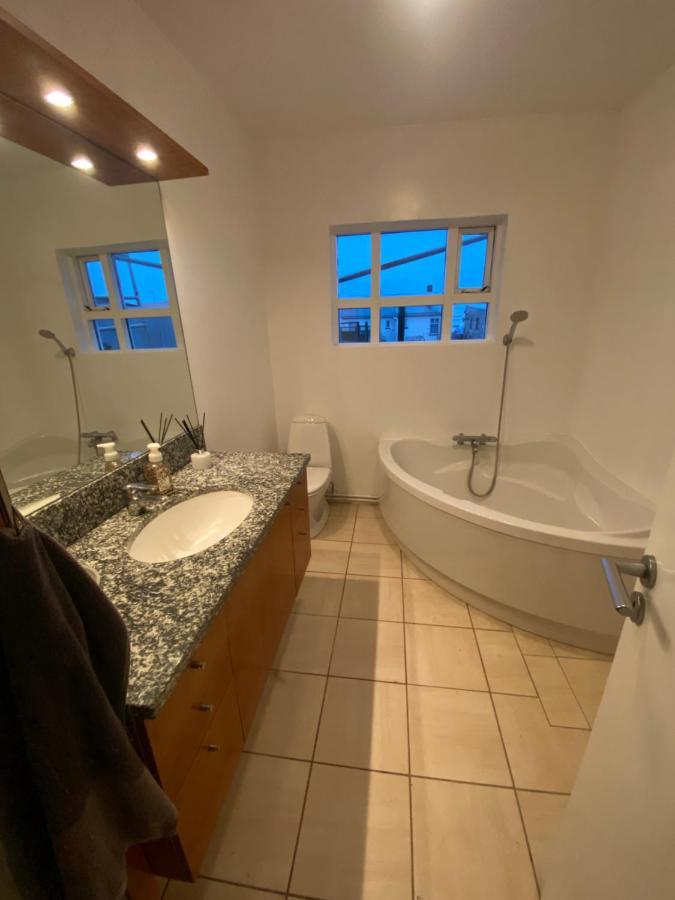 Tungata 4, Sandgerthi 245 Apartment Bagian luar foto